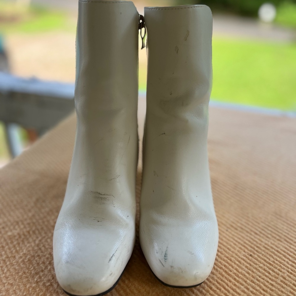 Chic White Ankle Boots for Women